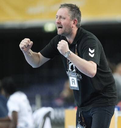Frankreich - Montenegro Handball Frauen WM Leipzig, 12.12.2017, Arena Leipzig, Weltmeisterschaft 2017, Handball Frauen Viertelfinale. , Frankreich (FRA) vs Montenegro (MNE) , Im Bild: Trainer Per JOHANSSON (Montenegro) ,