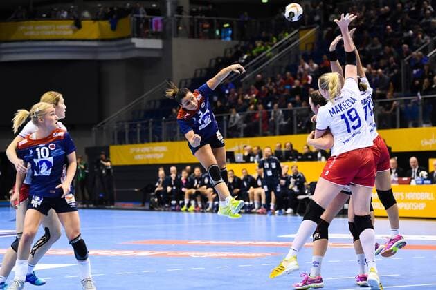 Handball, WM Damen, Norwegen - Russland 171213 Norges Nora M¿rk i kvartsfinalen mellan Norge och Ryssland under handbolls-VM den 13 december 2017 i Magdeburg. Copyright: CARLxSANDIN BB171213CS057