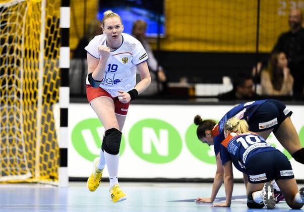 Handball, WM Damen, Norwegen - Russland 171213 Rysslands Kseniia Makeeva jublar i kvartsfinalen mellan Norge och Ryssland under handbolls-VM den 13 december 2017 i Magdeburg. Copyright: CARLxSANDIN BB171213CS063