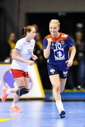 Handball, WM Damen, Norwegen - Russland 171213 Norges Stine Bredal Oftedal jublar i kvartsfinalen mellan Norge och Ryssland under handbolls-VM den 13 december 2017 i Magdeburg. Copyright: CARLxSANDIN BB171213CS077