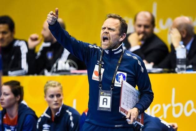 Handball, WM Damen, Norwegen - Russland 171213 Norges förbundskapten Thorir Hergeirsson i kvartsfinalen mellan Norge och Ryssland under handbolls-VM den 13 december 2017 i Magdeburg. Copyright: CARLxSANDIN BB171213CS087