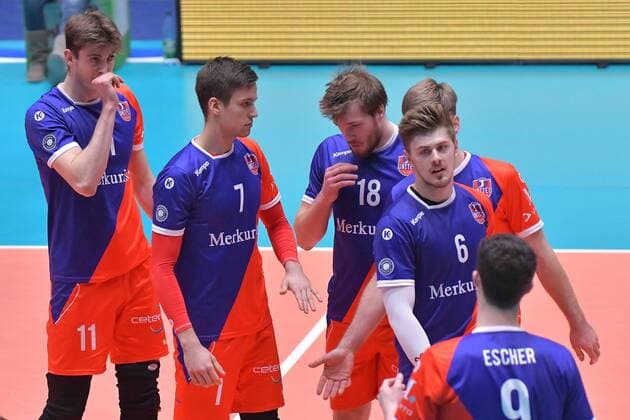 13.12.2017, xtkx, Volleyball Herren DVV Pokal, United Volleys Frankfurt - VfB Friedrichshafen, emspor, v.l. Tobias Krick (United Volleys) , Jannis Hopt (United Volleys) , Lincoln Williams (United Volleys) , uv06 , Georg Escher (United Volleys) , Frankfurt
