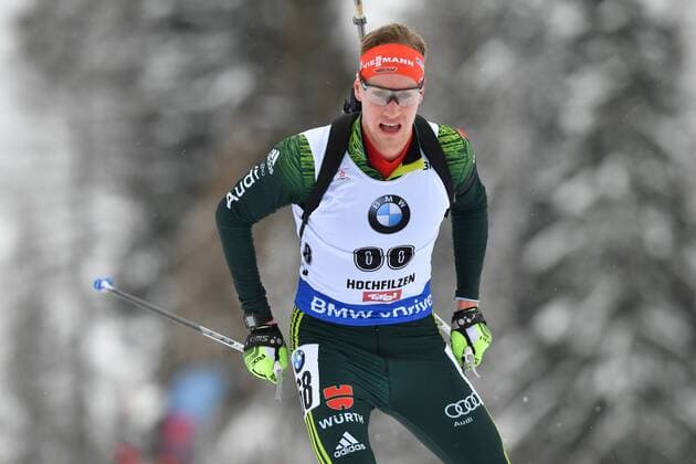Johannes KUEHN (GER), Aktion,Einzelbild,angeschnittenes Einzelmotiv,Halbfigur,halbe Figur. 10 km Sprint der Herren,Maenner. IBU Biathlon Weltcup 2017 am 08.12.2017 in Hochfilzen Pillersse,Saison 2017 18. *** Johannes KUEHN GER action single image truncated single motive half figure half figure 10 km sprint of mens mens IBU Biathlon World Cup 2017 on 08 12 2017 in Hochfilzen Pillersse season 2017 18