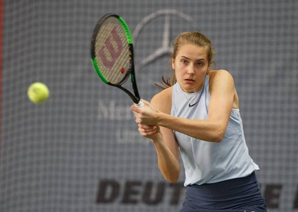 ANTONIA LOTTNER (GER) Tennis - Deutsche Meisterschaften 2017 - Deutsche Meisterschaft - - Biberach an der Riss - Baden-Wuerttemberg - Germany - 14 December 2017. Â Copyright: xJuergenxHasenkopfx