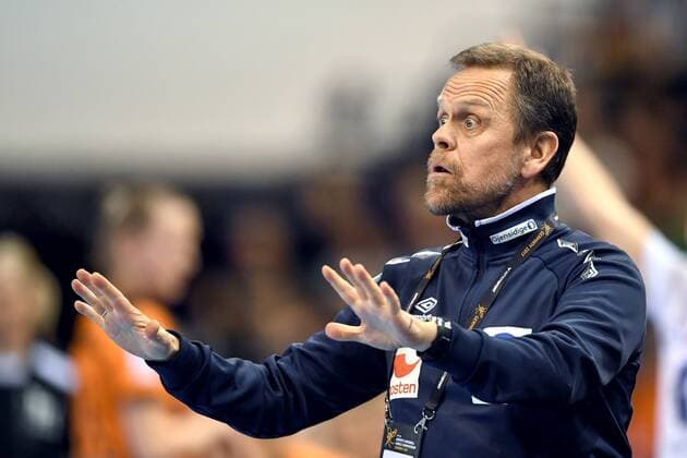 Handball, WM Damen, Niederlande - Norwegen 171215 Norges förbundskapten Thorir Hergeirsson under semifinalen mellan Nederländerna och Norge under handbolls-VM den 15 december 2017 i Hamburg. Copyright: CARLxSANDIN BB171215CS038