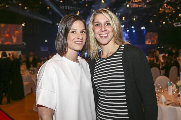 Felix Verleihung NRW Sportler des Jahres 2017 Duesseldorf, 15.12.2017 Ex-Speerwerferin Linda Stahl und Siebenkaempferin Kira Biesenbach (TSV bayer 04 Leverkusen) bei der Felix Verleihung NRW Sportler des Jahres 2017 am 15.12.2017 in der Mitsubishi Electric Halle in Duesseldorf (Nordrhein-Westfalen).