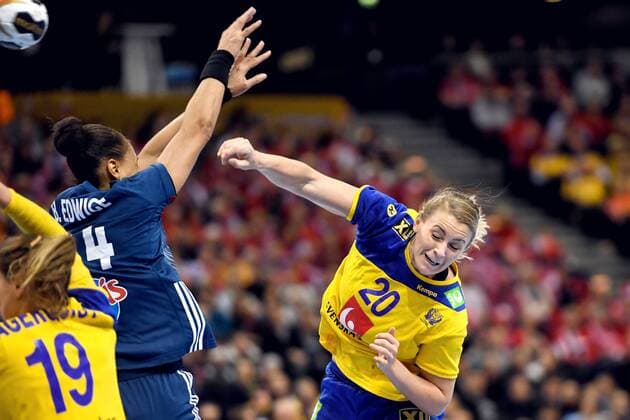 Handball, WM Damen, Schweden - Frankreich 171215 Sveriges Isabelle Gullden under semifinalen mellan Sverige och Frankrike under handbolls-VM den 15 december 2017 i Hamburg. Copyright: CARLxSANDIN BB171215CS089