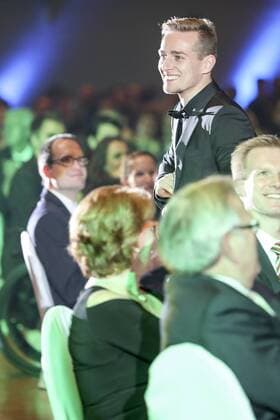 Felix Verleihung NRW Sportler des Jahres 2017 Duesseldorf, 15.12.2017 NRW-Behindertensportler des Jahres, Johannes Floors (TSV Bayer 04 Leverkusen) bei der Felix Verleihung NRW Sportler des Jahres 2017 am 15.12.2017 in der Mitsubishi Electric Halle in Duesseldorf (Nordrhein-Westfalen).