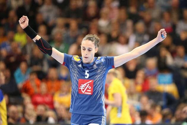 Handball, WM Damen, Schweden - Frankreich Schweden - Frankreich, 23. IHF Handball-Weltmeisterschaft der Frauen; Hamburg, 15.12.17 Hamburg, 15.12.17, Handball, 23. IHF Handball-Weltmeisterschaft der Frauen, Halbfinale, Schweden - Frankreich : Jubel Torjubel bei Camille Ayglon Saurina (Frankreich, 05)