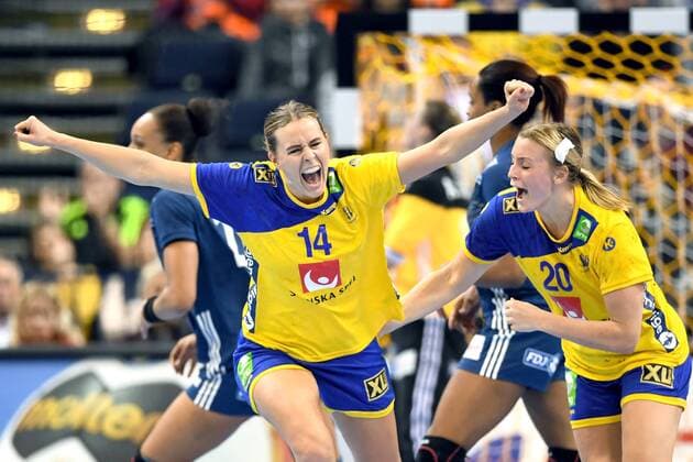 Handball, WM Damen, Schweden - Frankreich 171215 Sveriges Johanna Westberg jublar under semifinalen mellan Sverige och Frankrike under handbolls-VM den 15 december 2017 i Hamburg. Copyright: CARLxSANDIN BB171215CS137