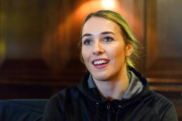 171216 Lois Abbingh blir intervjuad pa en pressträff med det nederländska lanslaget under handbolls-VM den 16 december 2017 i Hamburg. Copyright: CARLxSANDIN BB171216CS031