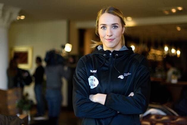 171216 Lois Abbingh poserar för ett porträtt pa en pressträff med det nederländska lanslaget under handbolls-VM den 16 december 2017 i Hamburg. Copyright: CARLxSANDIN BB171216CS032
