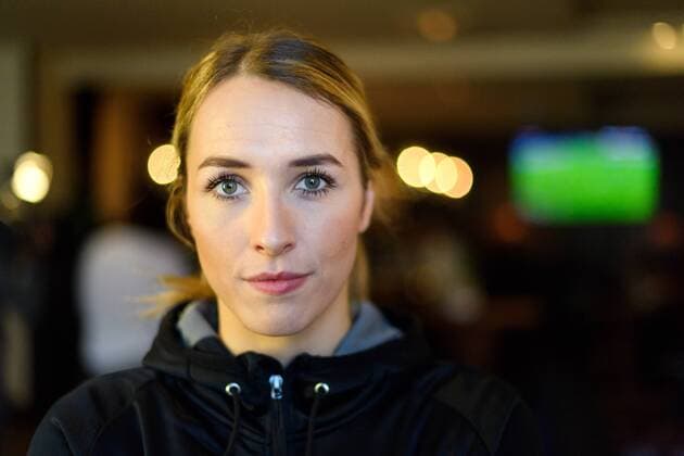 171216 Lois Abbingh poserar för ett porträtt pa en pressträff med det nederländska lanslaget under handbolls-VM den 16 december 2017 i Hamburg. Copyright: CARLxSANDIN BB171216CS033