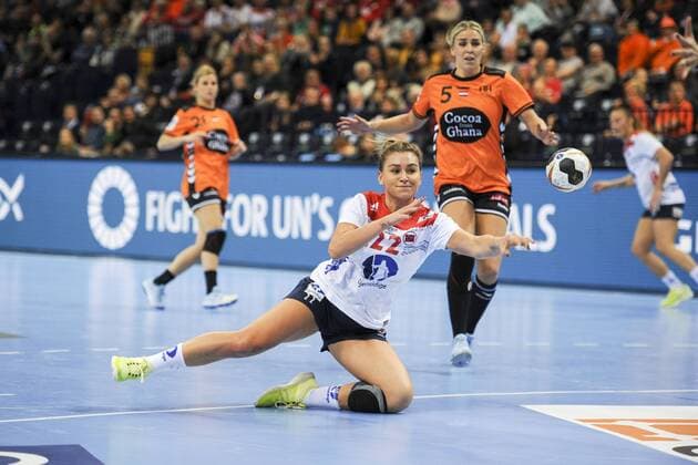 Amanda Kurtovic (Nr. 22, Norwegen) Niederlande - Norwegen, Handball, 23. IHF Handball-Weltmeisterschaft der Frauen, 15.12.17 Hamburg Hamburg Germany Barclaycard Arena Copyright: xAgentur54Gradx xThomasxSobczakx