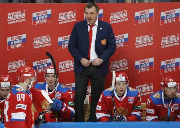 MOSCOW, RUSSIA â€“ DECEMBER 16, 2017: Oleg Znarok (standing), head coach of the Russian national team Nationalteam in their 2017-18 Euro Hockey Tour Channel One Cup Ice hockey Eishockey match against Canada at the VTB Ice Palace. Mikhail Japaridze TASS  TS06D691