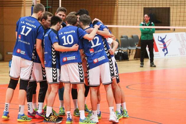 L.E. Volleys vs. TSV Unterhaching II, 2. Bundesliga Sued, 16.12.2017 Volleyball, 2. Bundesliga Sued, Maenner, Saison 2017 2018: L.E. Volleys Leipzig vs. TSV Unterhaching II am 16.12.2017 in der Sporthalle Bruederstrasse. Im Bild: Team, Mannschaft, Leipzig.