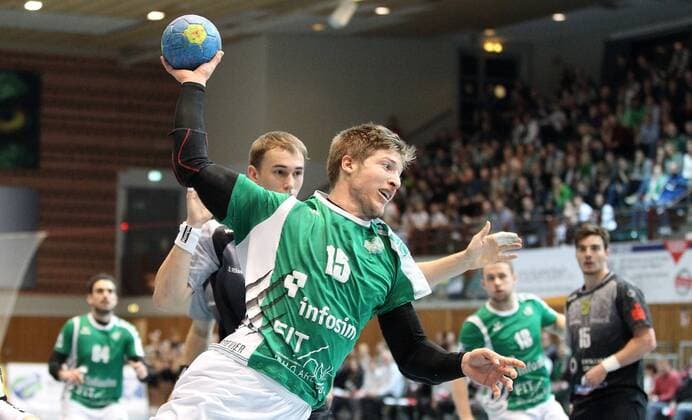 v.li.: Dominik Waldhof (VfL Eintracht Hagen), Jan Schäffer (DJK Rimpar Wölfe), DKB 2. Handball-Bundesliga, DJK Rimpar Wölfe - VfL Eintracht Hagen,
