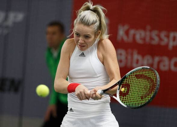 KATHARINA HOBGARSKI (GER) Tennis - Deutsche Meisterschaften 2017 - Deutsche Meisterschaft - - Biberach an der Riss - Baden-Wuerttemberg - Germany - 16 December 2017. Â Copyright: xJuergenxHasenkopfx
