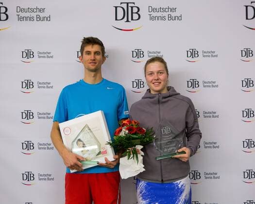LENA RUEFFER UND YANNICK MADEN, Sieger im Mixed Doppel Tennis - Deutsche Meisterschaften 2017 - Deutsche Meisterschaft - - Biberach an der Riss - Baden-Wuerttemberg - Germany - 16 December 2017. Â Copyright: xJuergenxHasenkopfx