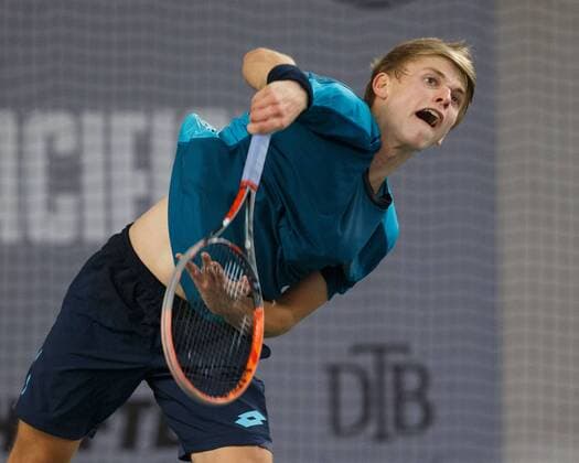 MARVIN MOELLER Tennis - Deutsche Meisterschaften 2017 - Deutsche Meisterschaft - - Biberach an der Riss - Baden-Wuerttemberg - Germany - 16 December 2017. Â Copyright: xJuergenxHasenkopfx
