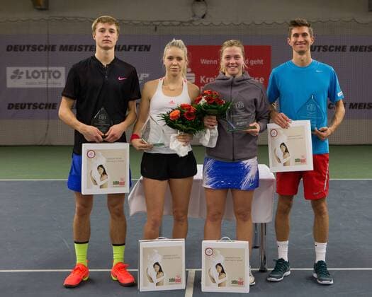 L-R. Finalisten RUDOLF MOLLEKER KATHARINA HOBGARSKI, Sieger YANNICK MADEN LENA RUEFFER, Sieger im Mixed Doppel Copyright: xJuergenxHasenkopfx