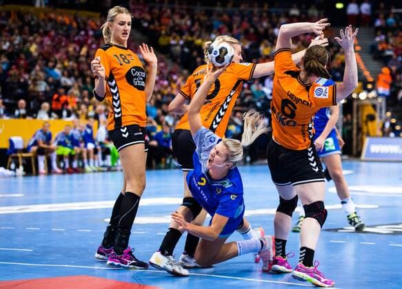 Handball, WM, Damen, Niederlande - Schweden 171217 Sveriges Ulrika Toft Hansen i bronsmatchen mellan Sverige och Nederländerna under handbolls-VM den 17 december 2017 i Hamburg. Copyright: CARLxSANDIN BB171217CS031