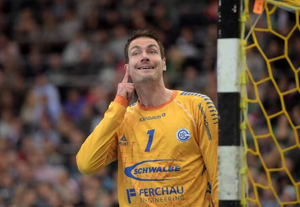 Gummersbach Torwart Carsten Lichtlein beim Spiel SC DHfK Leipzig vs VfL Gummersbach, Handball, 1.Liga, 17.12.2017 Leipzig *** Gummersbach goalkeeper Carsten Lichtlein at game SC DHfK Leipzig vs VfL Gummersbach Handball 1 Liga 17 12 2017 Leipzig Copyright: xModlax Eibner-Pressefotox EP_cma