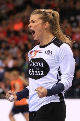 Handball, WM, Damen, Niederlande - Schweden Deutschland, Hamburg , Barcleycard Arena , Handball , Weltmeisterschaft der Frauen , Spiel um Platz 3 , Schweden - Niederlande , die Niederlande gewinnen und werden 3. Bronze Gewinner , Tess Wester ( NED )