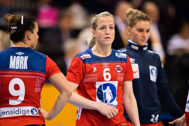 Handball, WM, Damen, Finale, Norwegen - Frankreich 171217 Norges Heidi L¿ke deppar efter finalen mellan Frankrike och Norge under handbolls-VM den 17 december 2017 i Hamburg. Copyright: CARLxSANDIN BB171217CS162