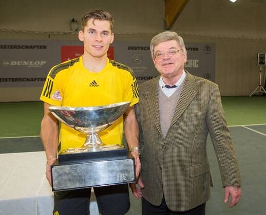 DANIEL MASUR und TVM Praesident Dr. Manfred Weber Tennis - Deutsche Meisterschaften 2017 - Deutsche Meisterschaft - - Biberach an der Riss - Baden-Wuerttemberg - Germany - 17 December 2017. Â Copyright: xJuergenxHasenkopfx