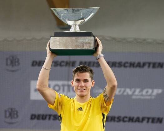 Sieger DANIEL MASUR stemmt den Pokal in die Hoehe, Siegerehrung Tennis - Deutsche Meisterschaften 2017 - Deutsche Meisterschaft - - Biberach an der Riss - Baden-Wuerttemberg - Germany - 17 December 2017. Â Copyright: xJuergenxHasenkopfx