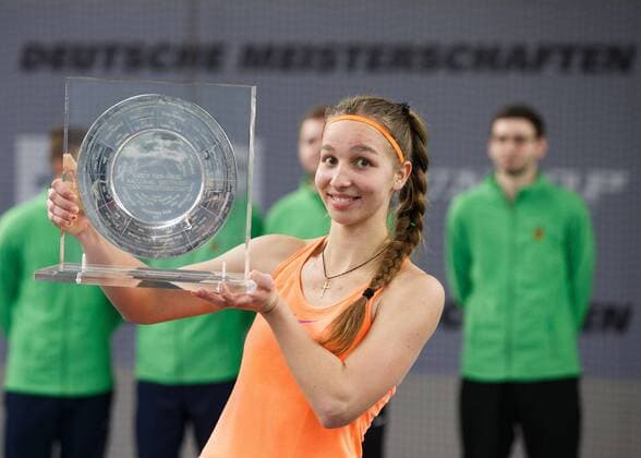 Bilder des Tages - SPORT TAMARA KORPATSCH, Siegerehrung Copyright: xJuergenxHasenkopfx