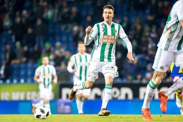 16.12.2017, NV Arena, St. Poelten, AUT, 1. FBL, SKN St. Poelten vs SK Rapid Wien, im Bild Dejan Ljubicic (SK Rapid Wien) during the Austrian Football Bundesliga 20th Round match between SKN St. Poelten and SK Rapid Wien at the NV Arena NV Arena in St. Poelten, Austria on 2017 12 16. St. Poelten