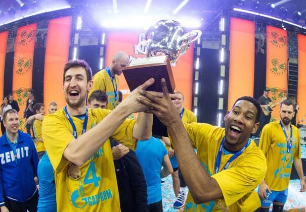 December 17, 2017 - Krakow, Poland - Artem Volvich (Zenit), Wilfredo Leon (Zenit), celebration with trophy after FIVB Volleyball Men s Club World Championship WM Weltmeisterschaft 1st place match, between italian Lube Civitanova and Russian Zenit Kazan in Krakow, Poland, on 17 December 2017. Lube Civitanova v Zenit Kazan - FIVB Volleyball Men s Club World Championship Final  - ZUMAn230 20171217_zaa_n230_801 Copyright: xFotoxOlimpikx