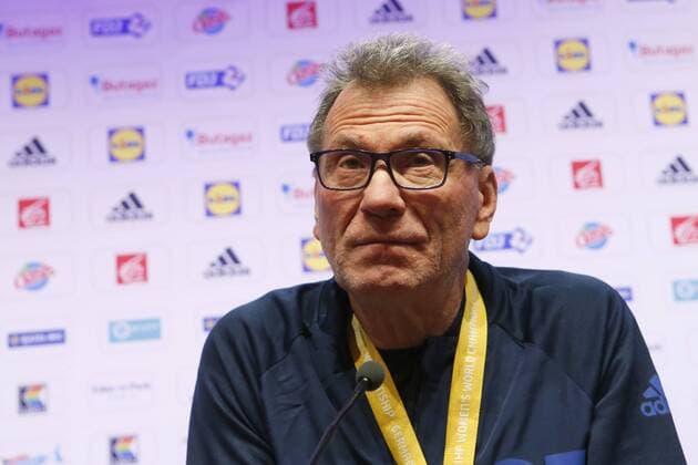 Olivier Krumbholz HANDBALL : Conference de presse de l equipe de France feminine de Handball - Roissy CDG - 18 12 2017 MichaelBaucher Panoramic 