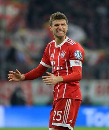 Bilder des Tages - SPORT (171221) -- MUNICH, Dec. 21, 2017 -- Bayern Munich s Thomas Mueller reacts during a German Cup 3rd round match between Bayern Munich and Borussia Dortmund, in Munich, Germany, on Dec. 20, 2017. Bayern Munich won 2-1 and advanced into quaterfinals. ) (SP)GERMANY-MUNICH-SOCCER-GERMAN CUP-BAYERN MUNICH VS DORTMUND PhilippexRuiz 