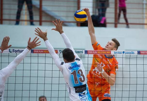 Tallinn. Estonia, 20.12.2017 Volleyball CEV Challenge Cup Pärnu (orange shirts) vs. Pafose Pafiakos 3:0 Tallinn Harjumaa Estonia  Copyright: xTairoxLutterx