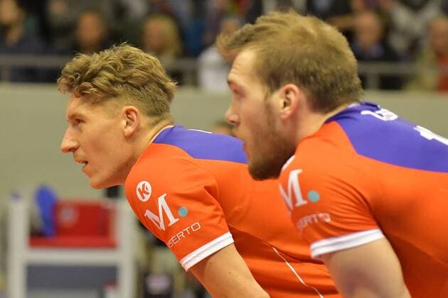 21.12.2017, xtkx, Volleyball Herren CEV Cup, United Volleys Frankfurt - MONTPELLIER Volley UC, emspor, v.l. Lukas Bauer (United Volleys) , Lincoln Williams (United Volleys) , Frankfurt