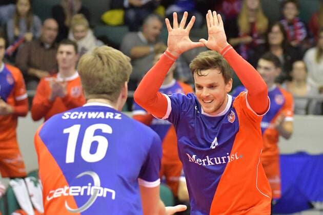 21.12.2017, xtkx, Volleyball Herren CEV Cup, United Volleys Frankfurt - MONTPELLIER Volley UC, emspor, v.l. Sebastian Schwarz (United Volleys) , Patrick Steuerwald (United Volleys) , Frankfurt