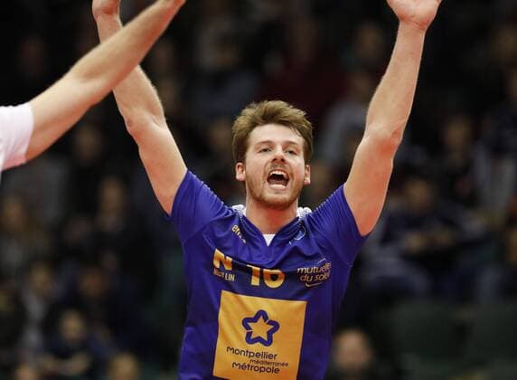Deutschland - Rüsselsheim am Main - 21.12.2017 Volleyball - Hessen - europäischen CEV Cup - Herren Saison 2017 2018 United Volleys Rheinmain (blau) - Montpellier Volley UC (ws) v.l. Ludovic Duee (Montpellier Nr. 16) United Volleys Rheinmain - Montpellier Volley UC