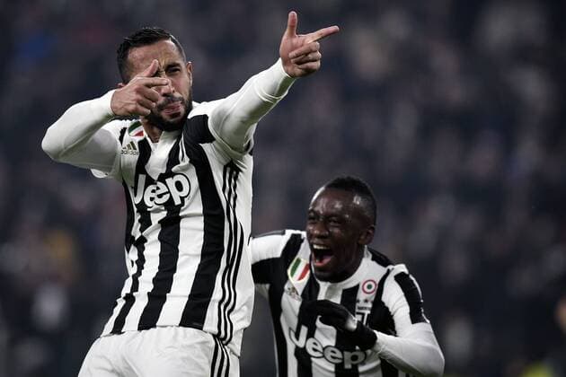 Fußball, Juventus Turin - AS Rom Fußball, Juventus Turin - AS Rom Esultanza gol Mehdi Benatia Juventus Goal celebration with Blaise Matuidi Torino 23-12-2017 Allianz Stadium Calcio Serie A Juventus - Roma foto OnePlusNine Insidefoto OnePlusNine