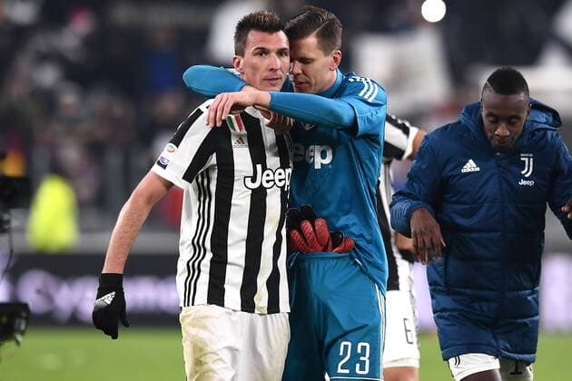 Fußball, Juventus Turin - AS Rom Mg Torino 23 12 2017 - campionato di calcio serie A Juventus-Roma foto Matteo Gribaudi Image nella foto: Wojciech Szczesny-Mario Mandzukic 