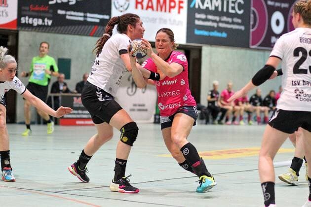 Handball 1. HBF TusSies Metzingen vs. TSV Bayer 04 Leverkusen 2017-12-23 Metzingen Copyright: xBaur_Seb Eibner-Pressefotox EP_Seb_Ba