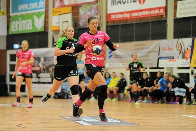 Julia Behnke (TusSis Metzingen 93) TusSies Metzingen,Handball,Ligaspiel,27.12.2017, Foto:TBaur Eibner Ostfildern-Nellingen Copyright: xEIBNER Tobias_Baurx EP_TBR