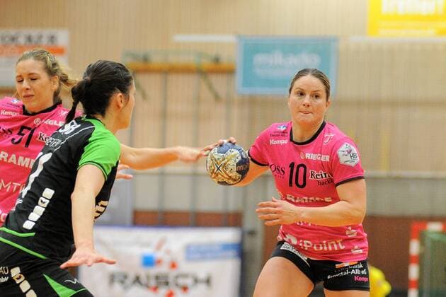 Anna Loerper (TusSis Metzingen 10) TusSies Metzingen,Handball,Ligaspiel,27.12.2017, Foto:TBaur Eibner Ostfildern-Nellingen Copyright: xEIBNER Tobias_Baurx EP_TBR