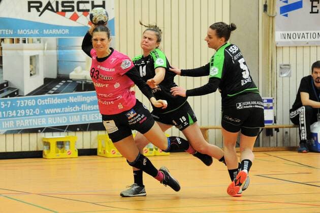 Julia Behnke (TusSis Metzingen 93) TusSies Metzingen,Handball,Ligaspiel,27.12.2017, Foto:TBaur Eibner Ostfildern-Nellingen Copyright: xEIBNER Tobias_Baurx EP_TBR