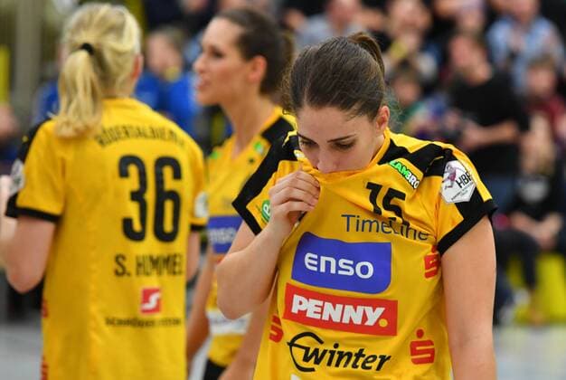 Tamara Bösch (Rödertal) enttäuscht, Handballclub Rödertal gegen HSG Blomberg-Lippe, Handball, 1. Liga der Frauen, 1. Bundesliga, Rödertalbienen, HCR, Großröhrsdorf, Saison 2017 2018, 27.12.2017,