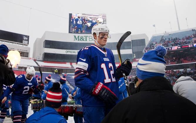 Eishockey, Junioren WM, Outdoor, USA - Kanada 171229 USA:s Dylan Samberg innan ishockeymatchen i JVM mellan Kanada och USA den 29 december 2017 i Buffalo. Copyright: JOELxMARKLUND BB171229JM049