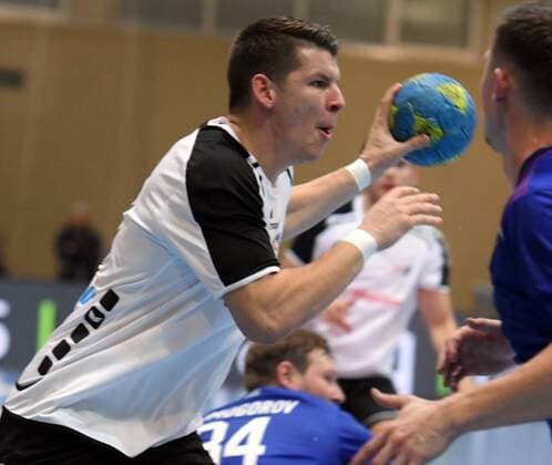 Winterthur, Schweiz, Eulachhallen, 30.12.2017 Männer-Handball; Yellow Cup 2017 Schweiz vs Russland Dimitrij KÜTTEL, Schweiz Foto- und alle