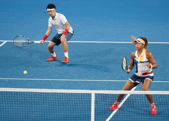 YUICHI SUGITA und NAOMI OSAKA, Mixed Doubles Tennis - Hopman Cup 2018 - ITF - Perth Arena - Perth - Western Australia - Australia - 30 December 2017. Â Copyright: xJuergenxHasenkopfx
